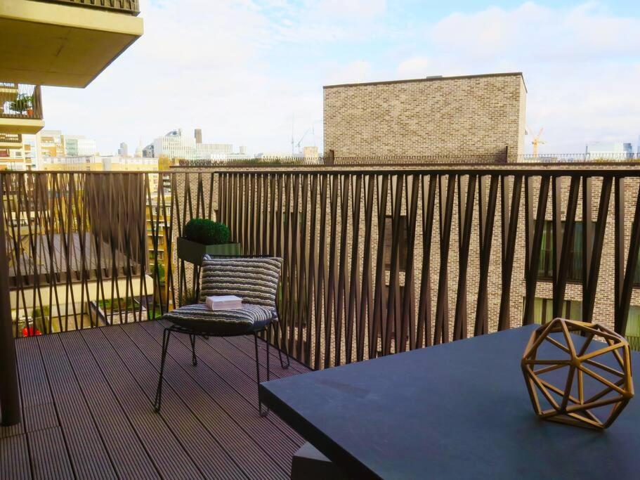 Club White Bridge One Bedroom Apartment